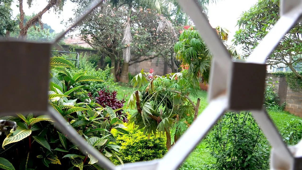 Muyenga Garden House Panzió Kampala