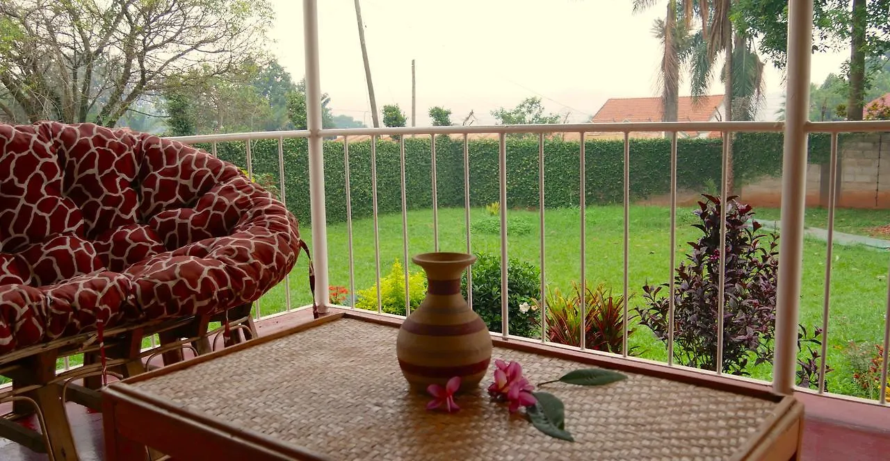 Muyenga Garden House Panzió Kampala