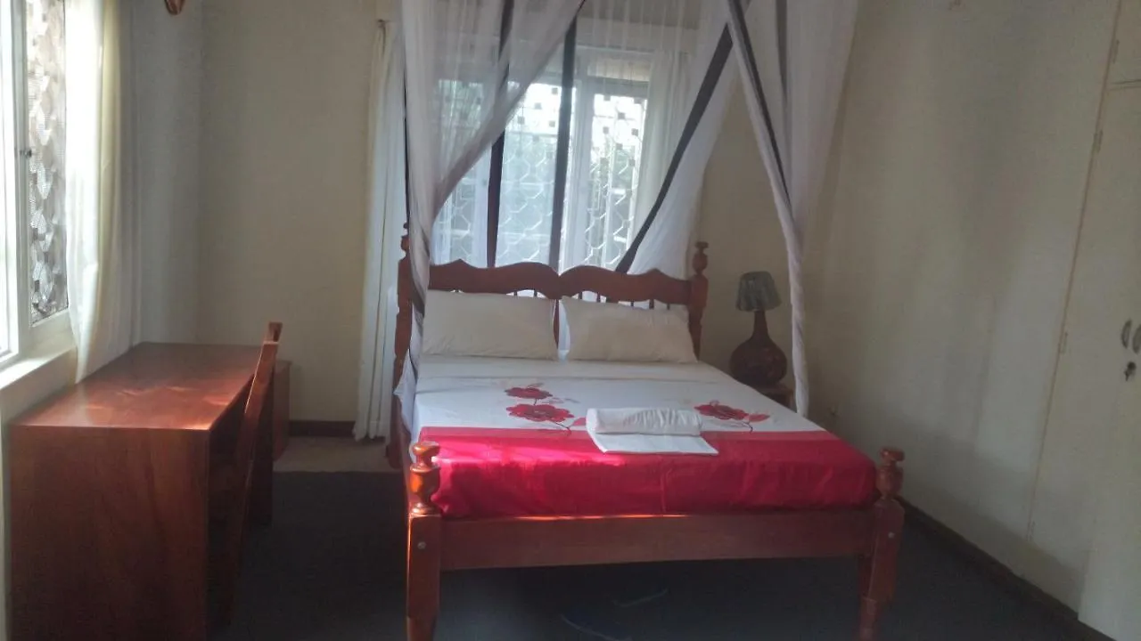 Muyenga Garden House Panzió Kampala